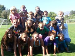 Now for the new generations of cousins to do a pyramid. The third cousins (the chidren of the cousins). 